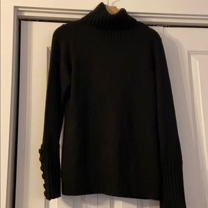 ⚫️ Banana Republic turtleneck sweater in L Tall ⚫️